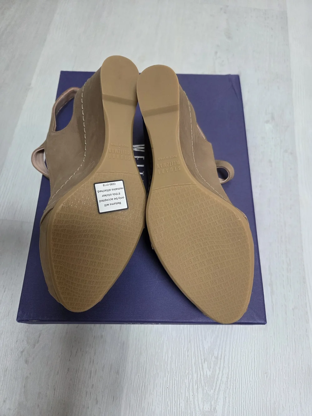 Stuart Weitzman new bix